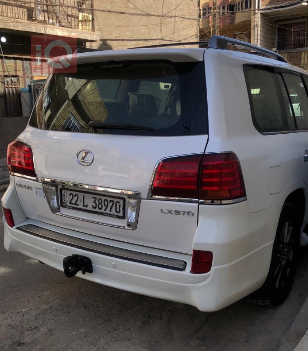Lexus LX